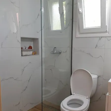 Errika House 2 *